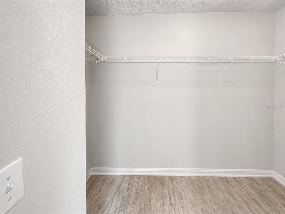 En Venta: $330,000 (4 camas, 2 baños, 1467 Pies cuadrados)
