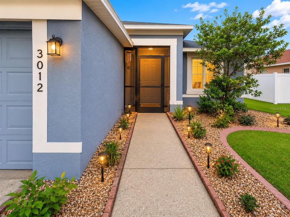 En Venta: $330,000 (4 camas, 2 baños, 1467 Pies cuadrados)