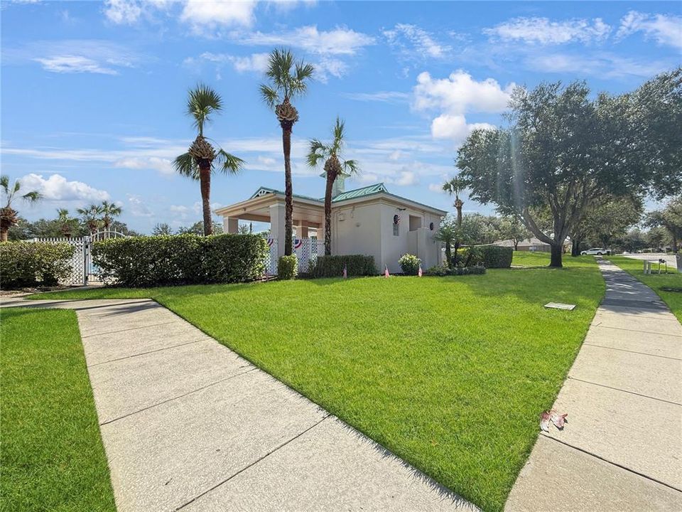 En Venta: $330,000 (4 camas, 2 baños, 1467 Pies cuadrados)
