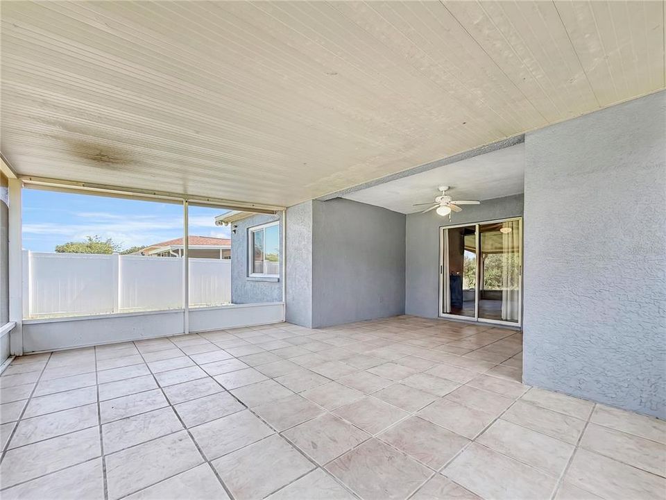 En Venta: $330,000 (4 camas, 2 baños, 1467 Pies cuadrados)