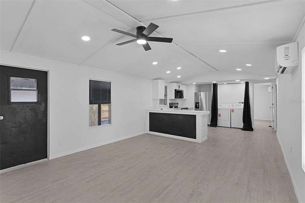 For Rent: $1,499 (3 beds, 2 baths, 938 Square Feet)