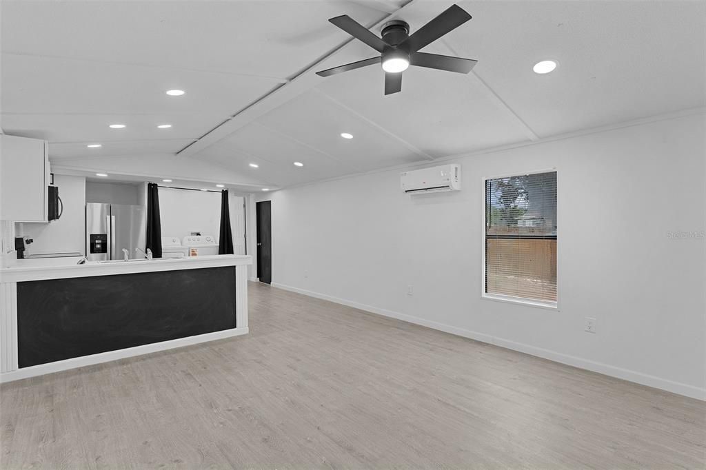 For Rent: $1,499 (3 beds, 2 baths, 938 Square Feet)
