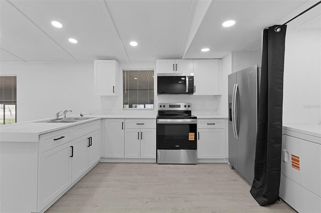 For Rent: $1,499 (3 beds, 2 baths, 938 Square Feet)