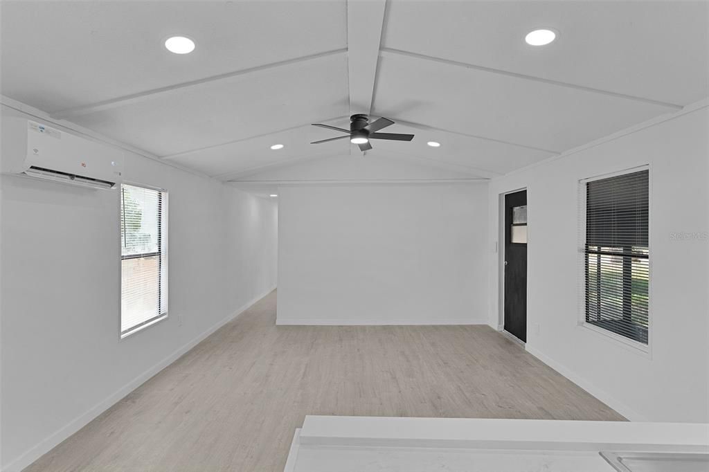For Rent: $1,499 (3 beds, 2 baths, 938 Square Feet)