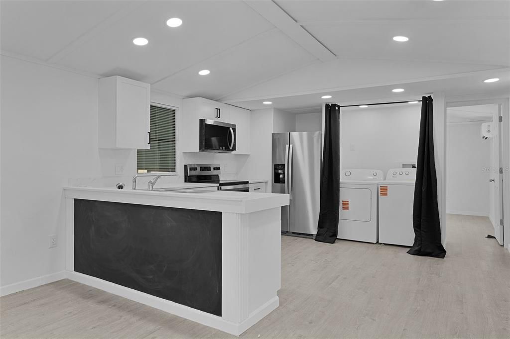 For Rent: $1,499 (3 beds, 2 baths, 938 Square Feet)