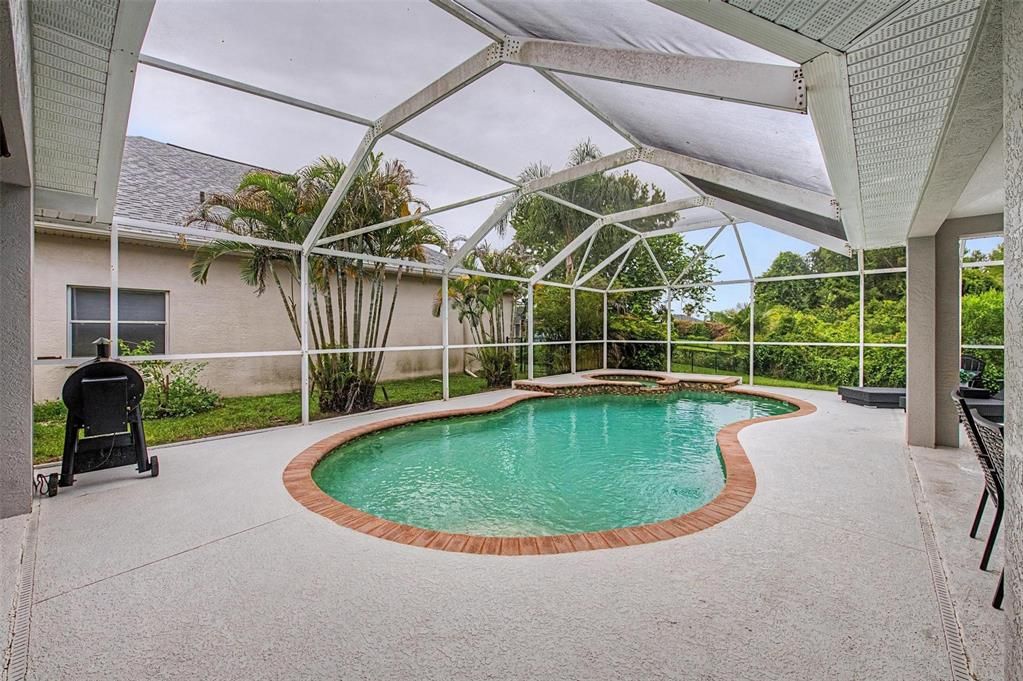 Activo con contrato: $665,000 (4 camas, 3 baños, 2886 Pies cuadrados)