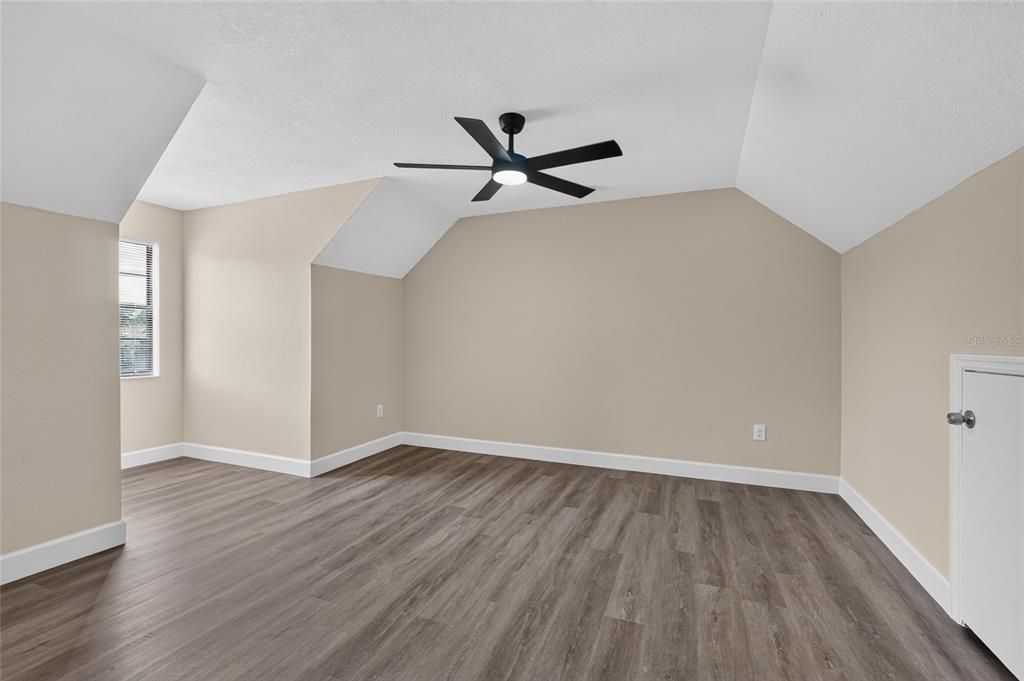 For Sale: $449,900 (5 beds, 3 baths, 2864 Square Feet)