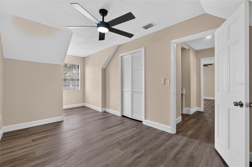 For Sale: $449,900 (5 beds, 3 baths, 2864 Square Feet)