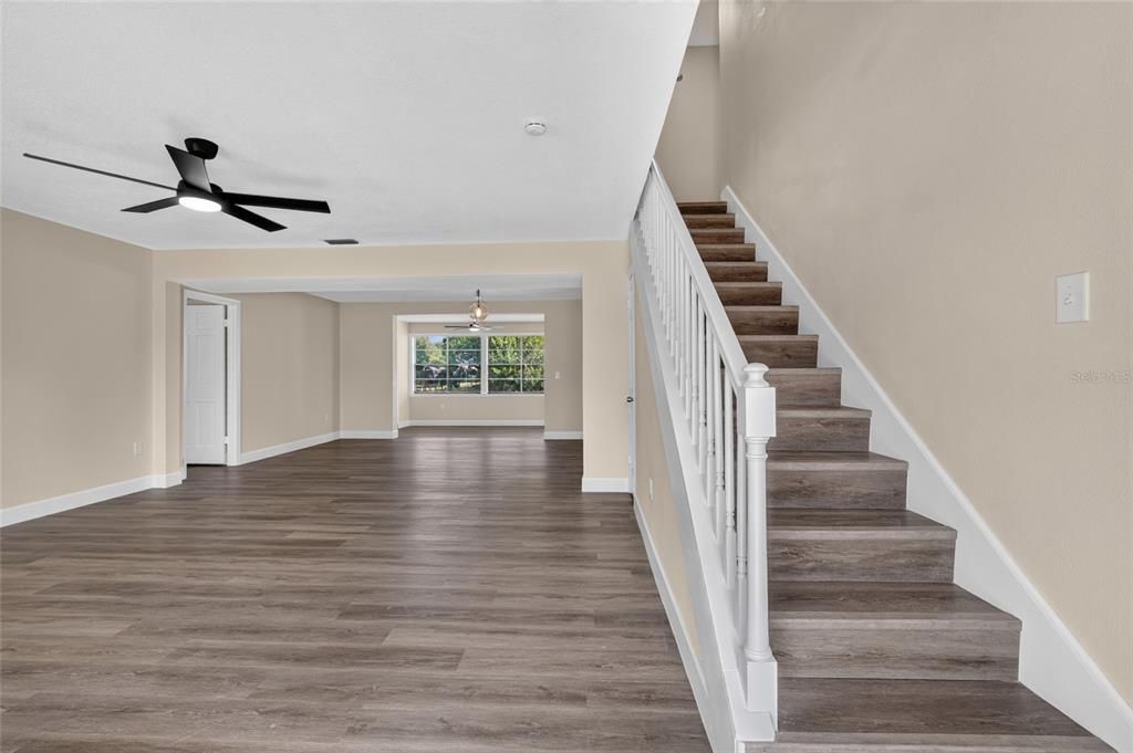 For Sale: $449,900 (5 beds, 3 baths, 2864 Square Feet)