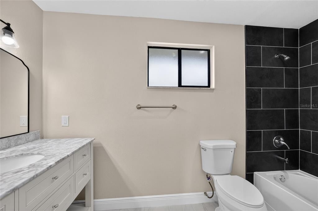 For Sale: $449,900 (5 beds, 3 baths, 2864 Square Feet)