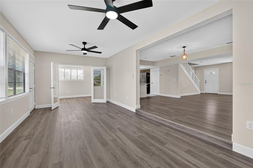For Sale: $449,900 (5 beds, 3 baths, 2864 Square Feet)