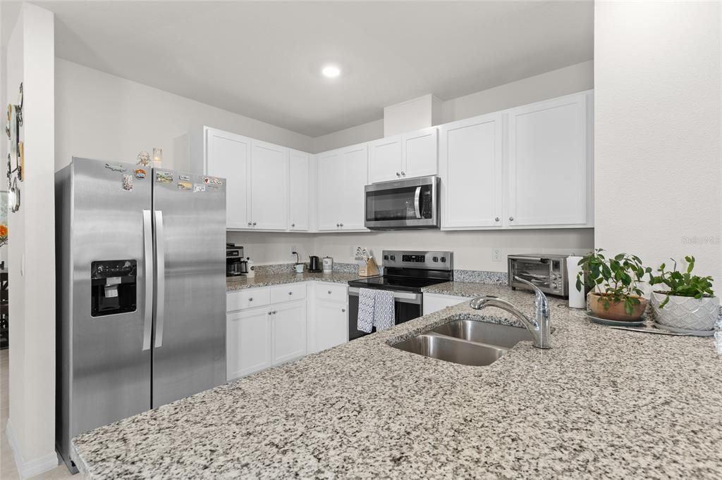 For Sale: $345,000 (3 beds, 2 baths, 1516 Square Feet)