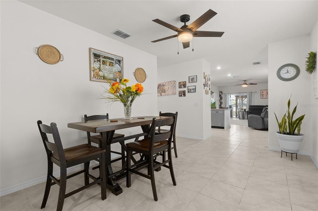 For Sale: $345,000 (3 beds, 2 baths, 1516 Square Feet)