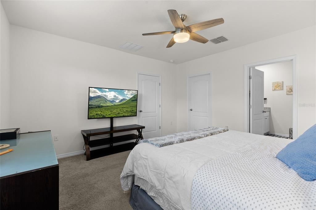 For Sale: $345,000 (3 beds, 2 baths, 1516 Square Feet)