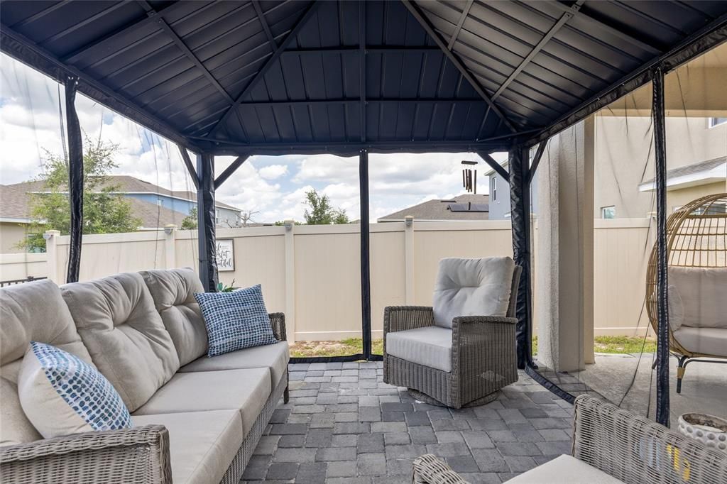 For Sale: $345,000 (3 beds, 2 baths, 1516 Square Feet)