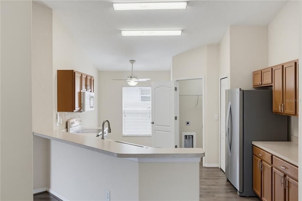 For Sale: $315,000 (4 beds, 3 baths, 1911 Square Feet)