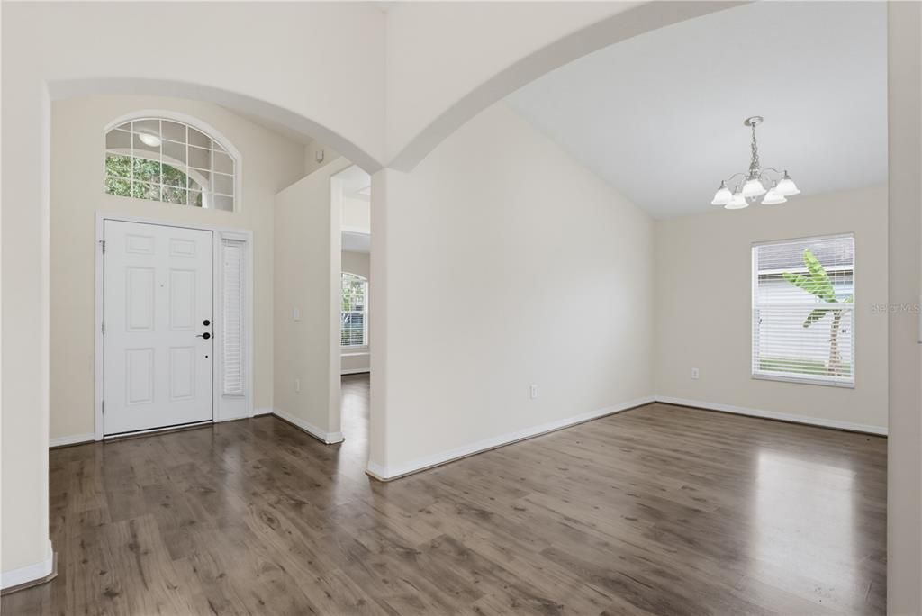 For Sale: $315,000 (4 beds, 3 baths, 1911 Square Feet)