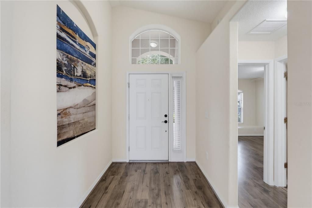 For Sale: $315,000 (4 beds, 3 baths, 1911 Square Feet)