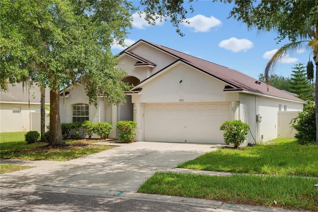 For Sale: $315,000 (4 beds, 3 baths, 1911 Square Feet)