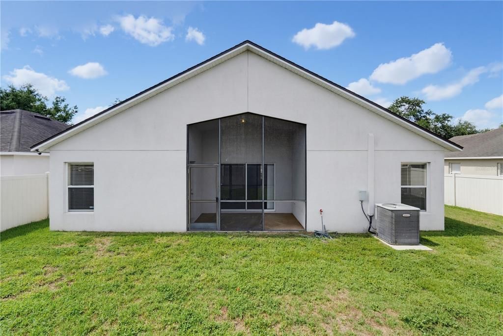 For Sale: $315,000 (4 beds, 3 baths, 1911 Square Feet)
