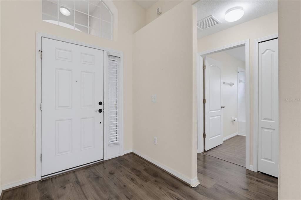 For Sale: $315,000 (4 beds, 3 baths, 1911 Square Feet)