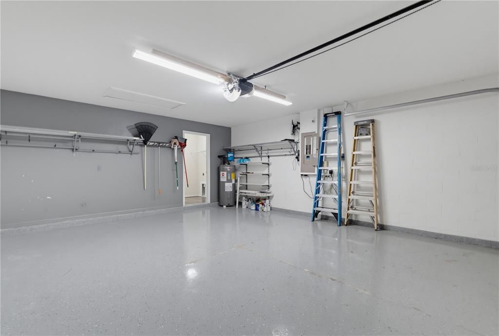 For Sale: $315,000 (4 beds, 3 baths, 1911 Square Feet)