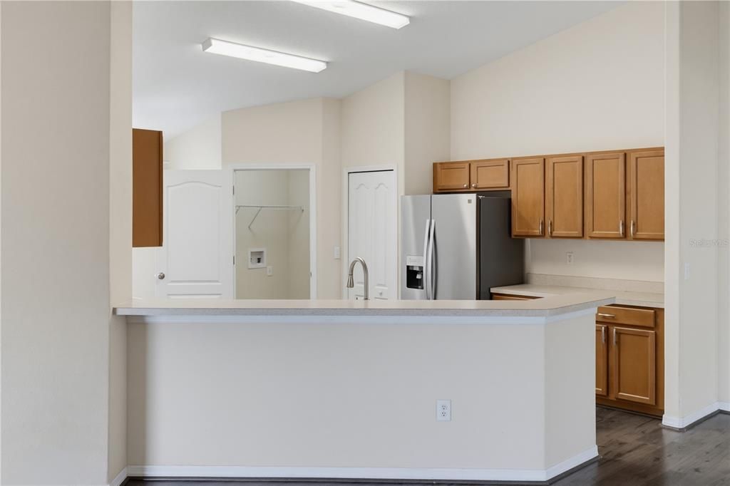 For Sale: $315,000 (4 beds, 3 baths, 1911 Square Feet)