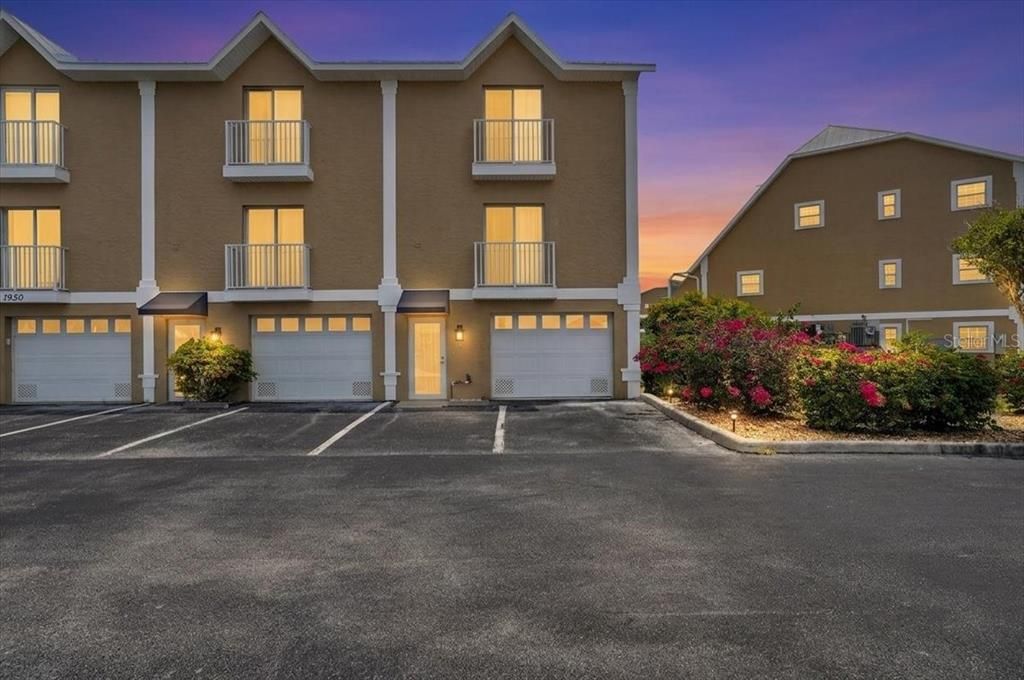 For Sale: $459,000 (3 beds, 2 baths, 1397 Square Feet)