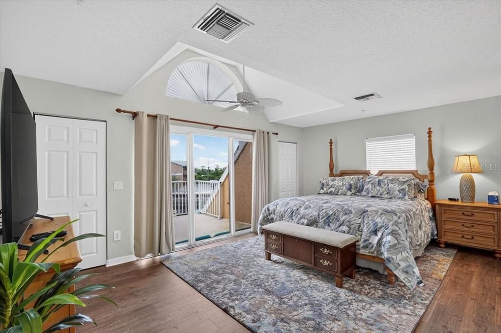 For Sale: $459,000 (3 beds, 2 baths, 1397 Square Feet)