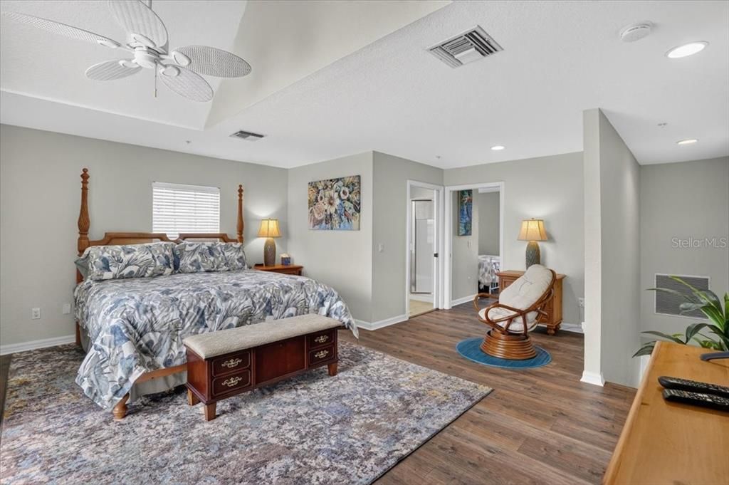 For Sale: $459,000 (3 beds, 2 baths, 1397 Square Feet)