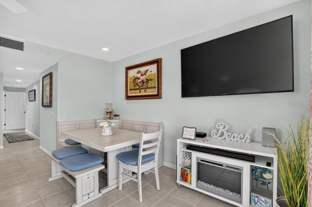 For Sale: $459,000 (3 beds, 2 baths, 1397 Square Feet)