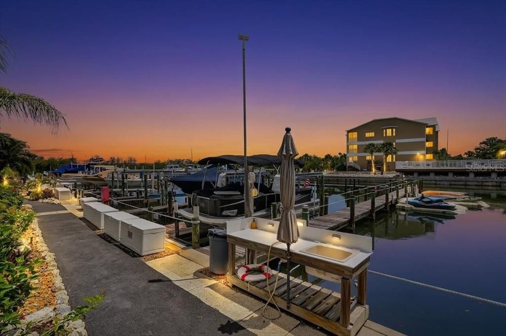 For Sale: $459,000 (3 beds, 2 baths, 1397 Square Feet)