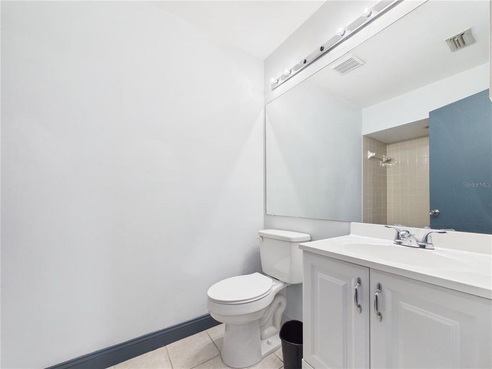 В аренду: $2,300 (2 спален, 2 ванн, 1460 Квадратных фут)