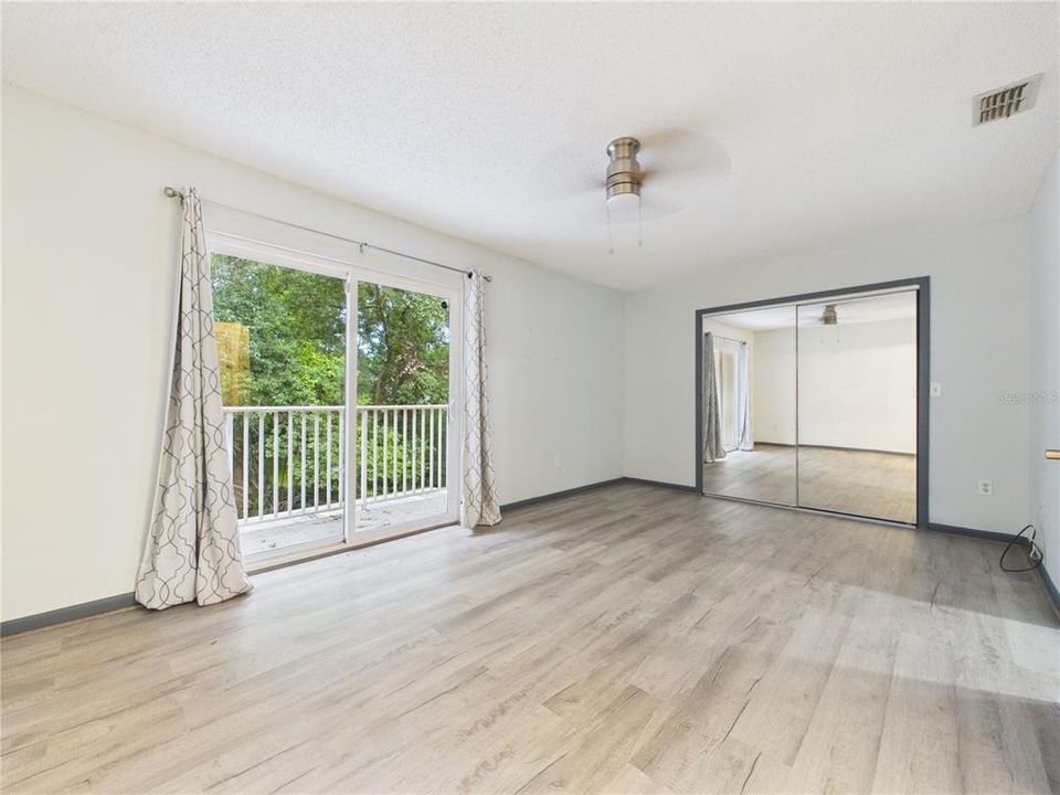 В аренду: $2,300 (2 спален, 2 ванн, 1460 Квадратных фут)