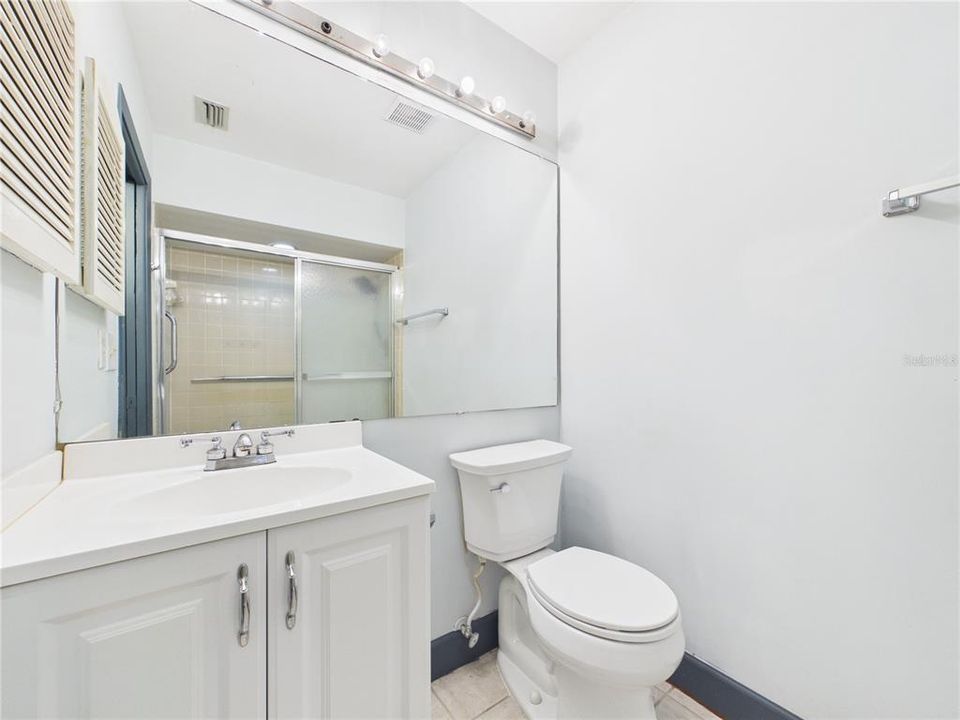 В аренду: $2,300 (2 спален, 2 ванн, 1460 Квадратных фут)