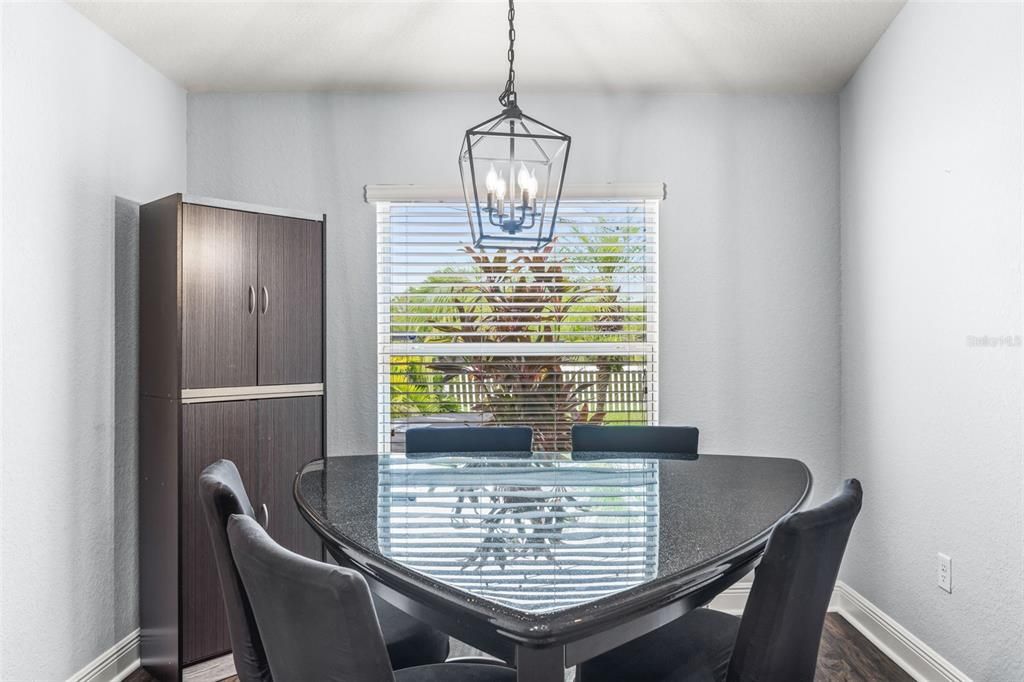 На продажу: $364,995 (3 спален, 2 ванн, 1507 Квадратных фут)