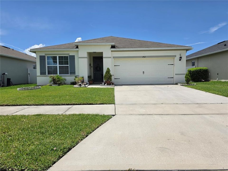 En Venta: $374,990 (3 camas, 2 baños, 1676 Pies cuadrados)