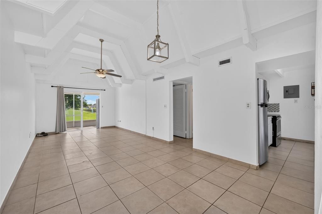 En Venta: $110,000 (1 camas, 1 baños, 648 Pies cuadrados)