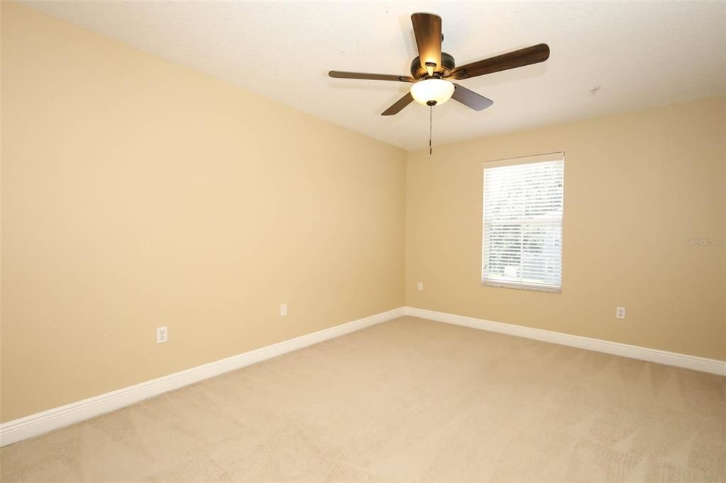 For Sale: $299,900 (3 beds, 2 baths, 1468 Square Feet)