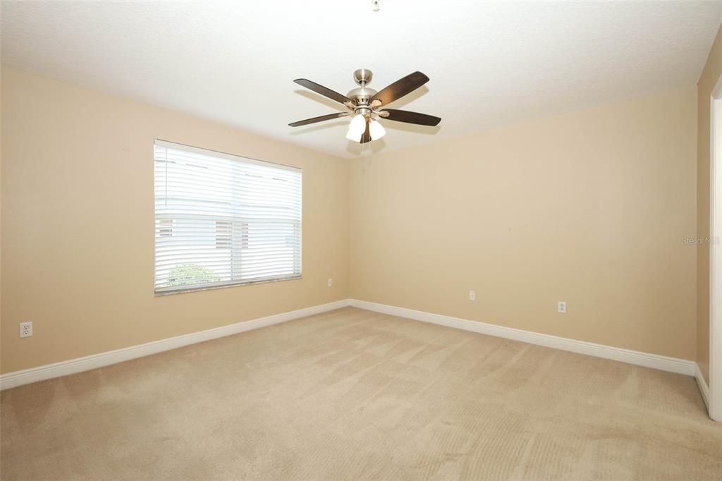 For Sale: $299,900 (3 beds, 2 baths, 1468 Square Feet)
