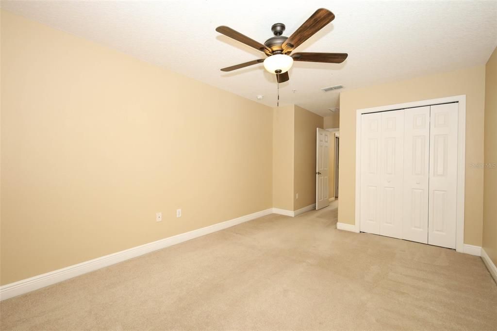 For Sale: $299,900 (3 beds, 2 baths, 1468 Square Feet)