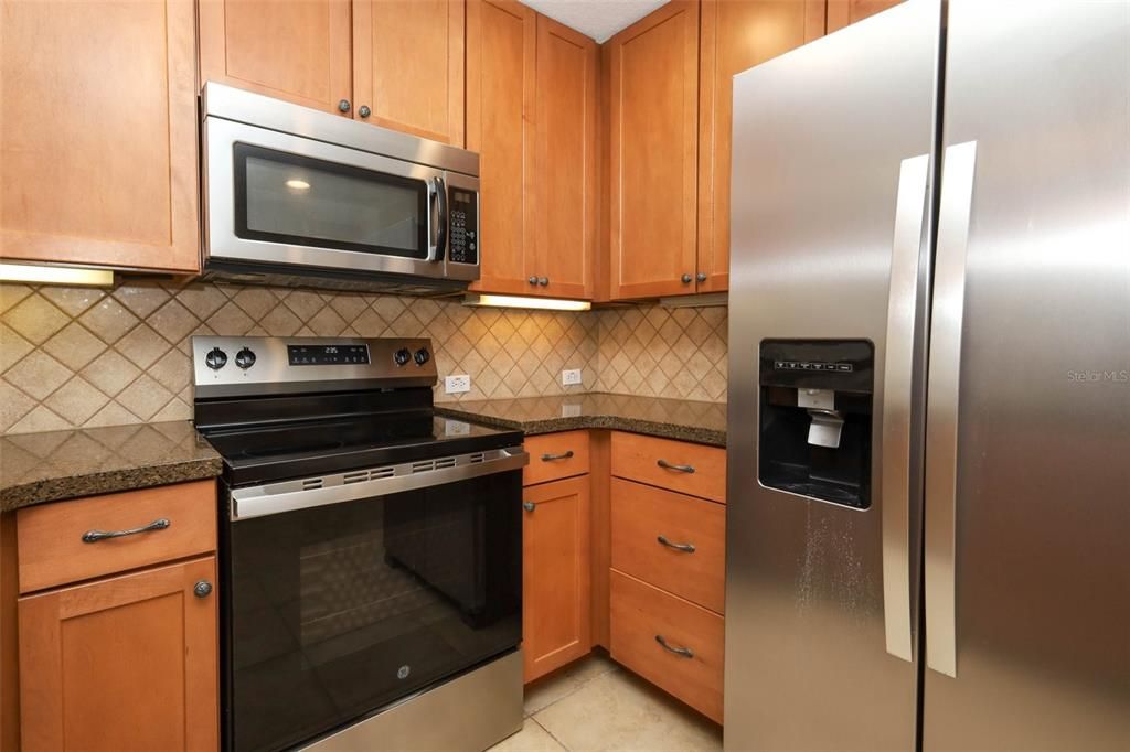 For Sale: $299,900 (3 beds, 2 baths, 1468 Square Feet)
