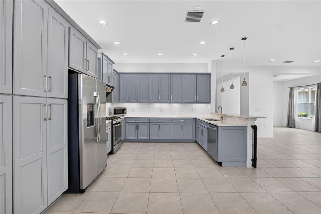 En Venta: $760,000 (5 camas, 4 baños, 3381 Pies cuadrados)