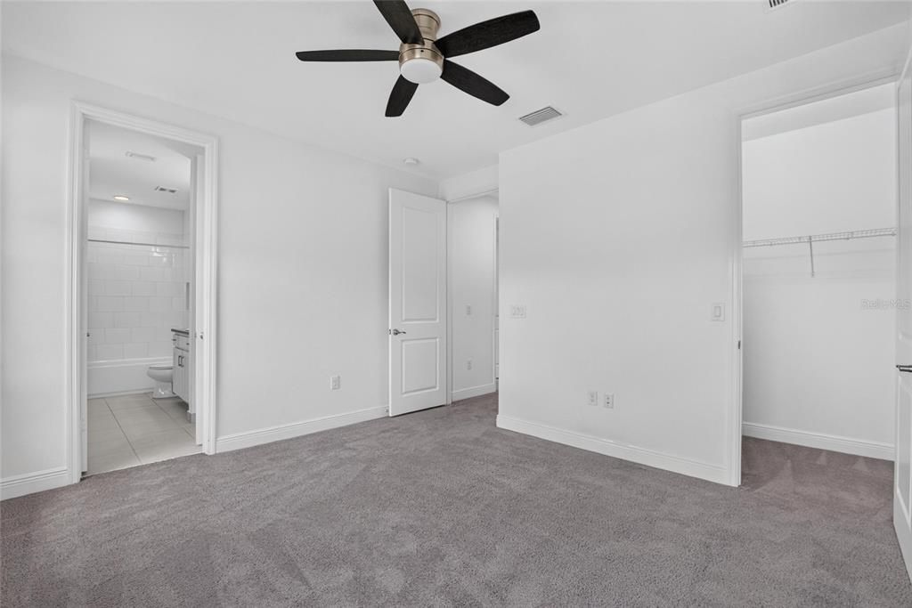 En Venta: $760,000 (5 camas, 4 baños, 3381 Pies cuadrados)