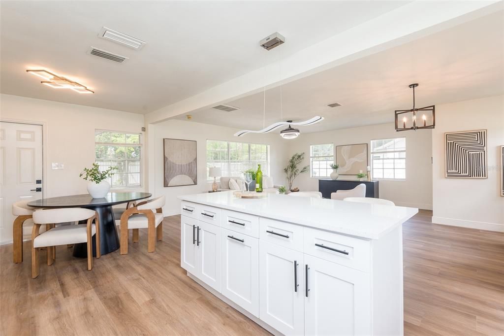 En Venta: $495,000 (3 camas, 2 baños, 1684 Pies cuadrados)