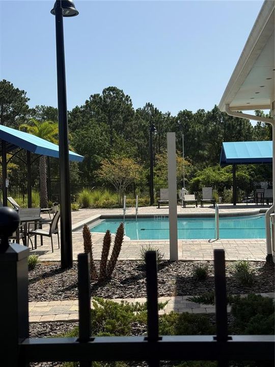 For Rent: $2,900 (3 beds, 2 baths, 1377 Square Feet)