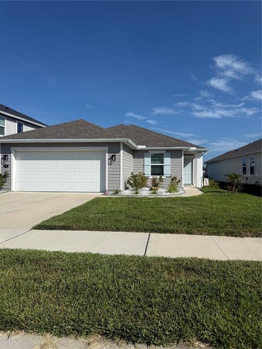 For Rent: $2,900 (3 beds, 2 baths, 1377 Square Feet)
