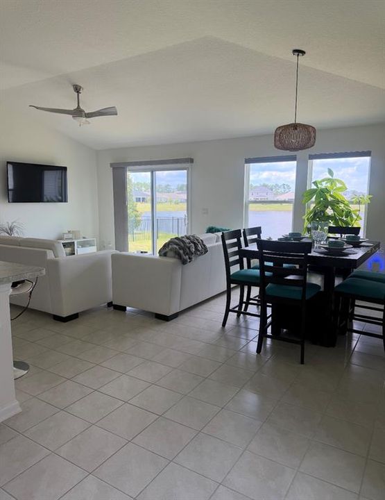 For Rent: $2,900 (3 beds, 2 baths, 1377 Square Feet)