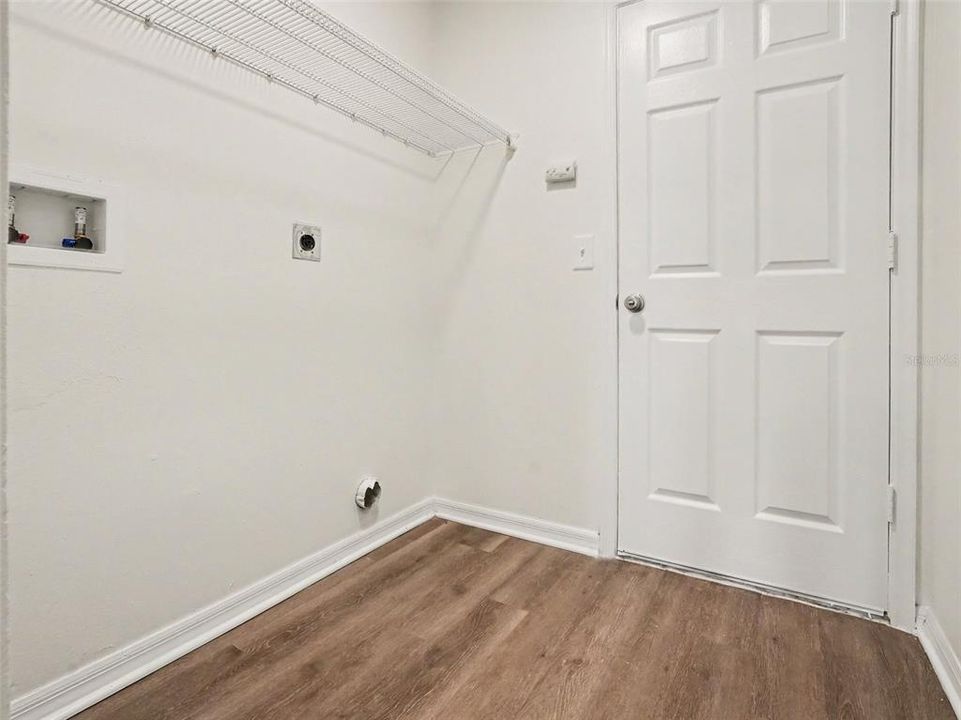 На продажу: $384,900 (3 спален, 2 ванн, 1780 Квадратных фут)