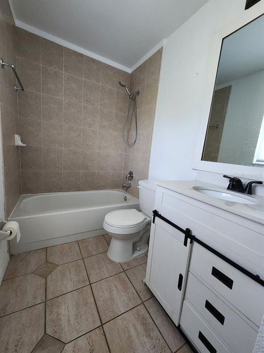 В аренду: $2,100 (3 спален, 2 ванн, 1108 Квадратных фут)